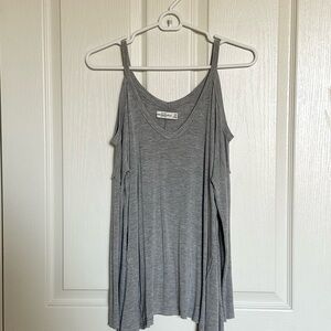 ABERCROMBIE & FITCH - RIBBED LONG SLEEVE CUTOUT - SIZE XS